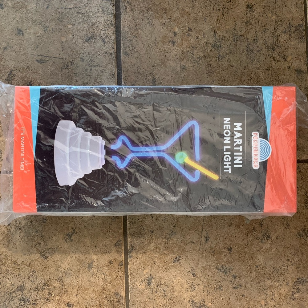 Neon martini light 🍸 cute drink lamp New in box!